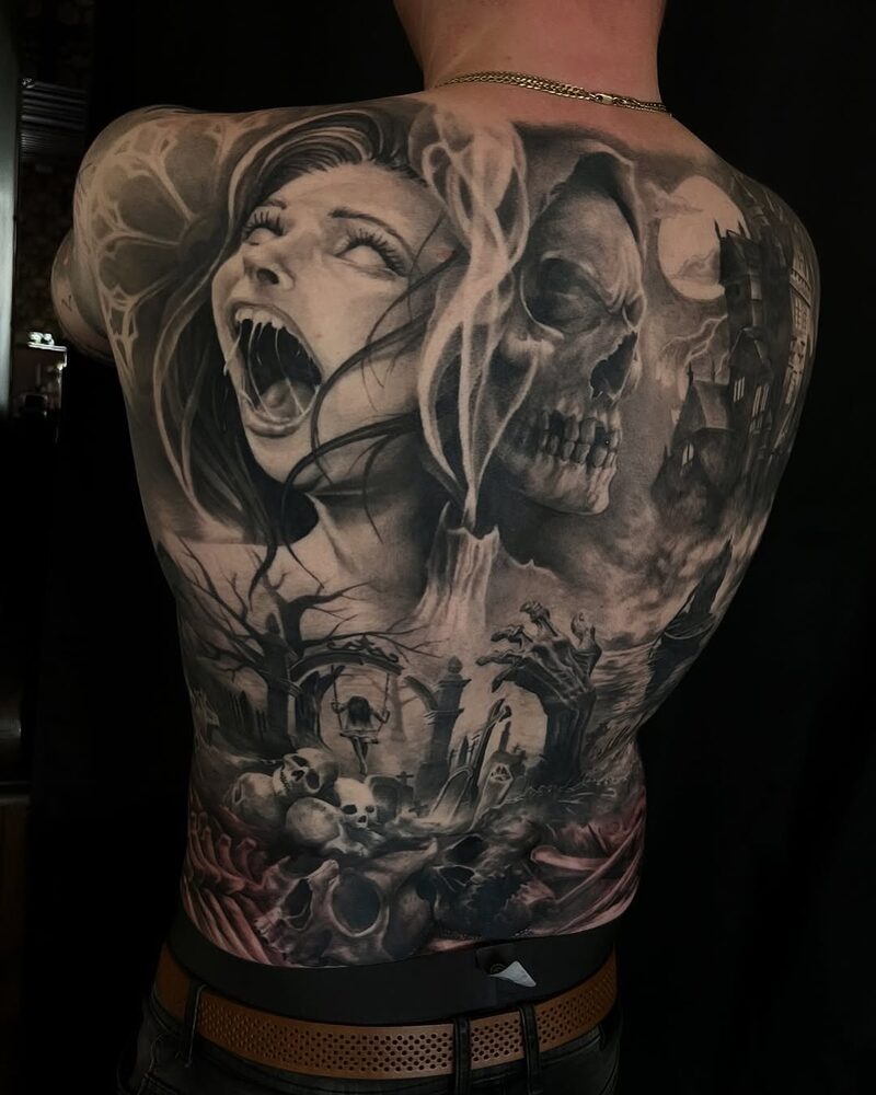 Realismi tatuointi - kokoselkä